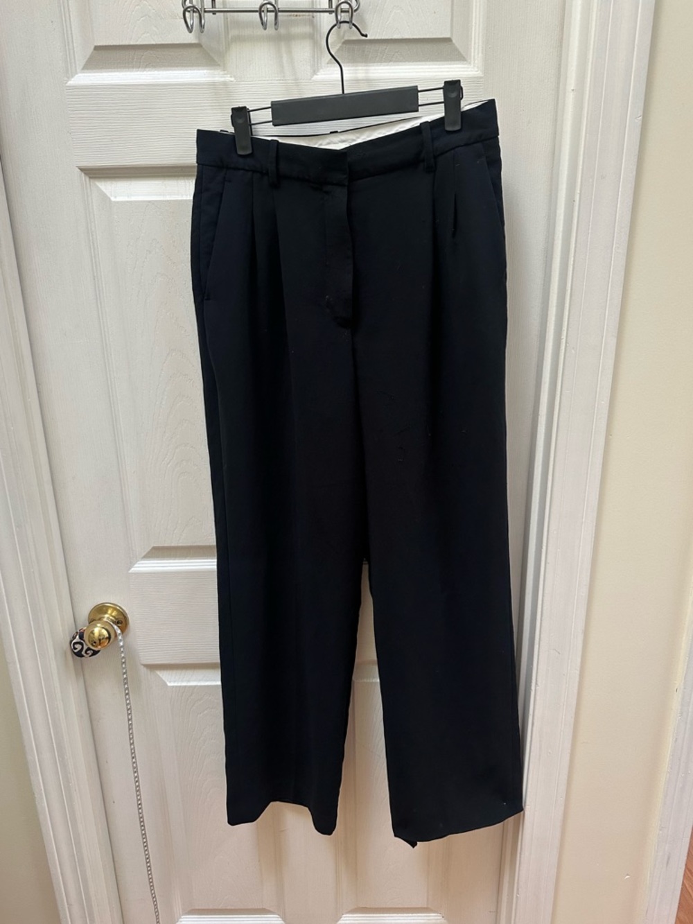 Aritzia Wilfred The Effortless Pant Crepette black pants trousers 10 - Picture 2 of 7